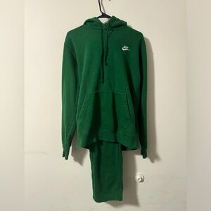 Nike sweatsuit
